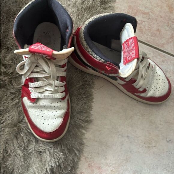 Jordan 1 Retro High red and black high top vintage shoes classic sneakers - Picture 3 of 11